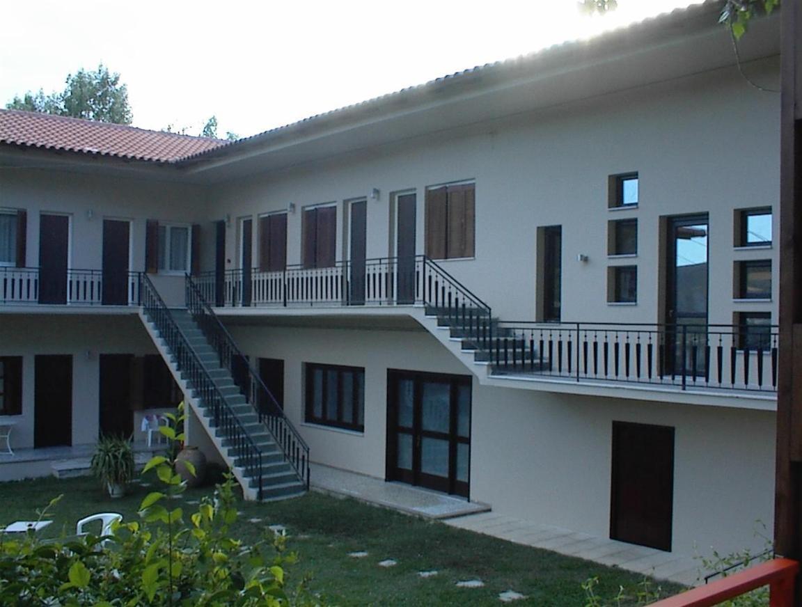 Avaton Hotel Ligourio Exterior foto